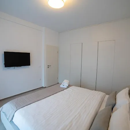 Milan Luxury Iii-brasov#near Coresi Apartment Brasov